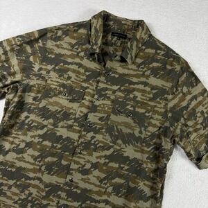 Wings+Horns Shirt Mens XL Camouflage Button Down‎ Pockets Rolled Short Sleeves